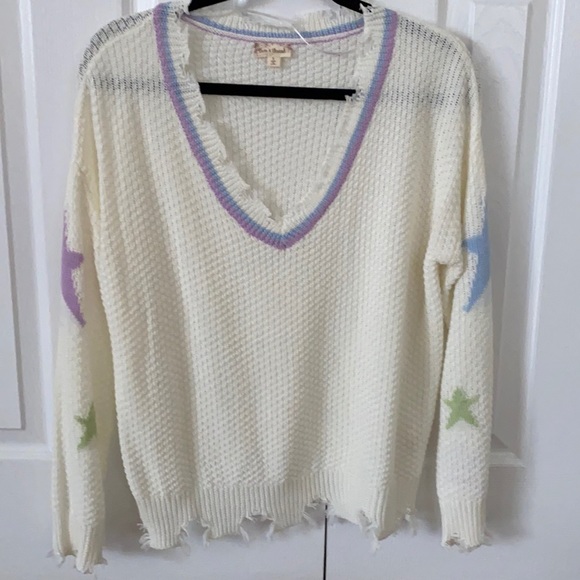 Hem & Thread Sweaters - Hem & Thread V-Neck Distressed Star Sweater Cream Sz S